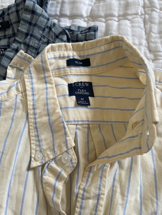 Button down shirts - Picture 3 of 4